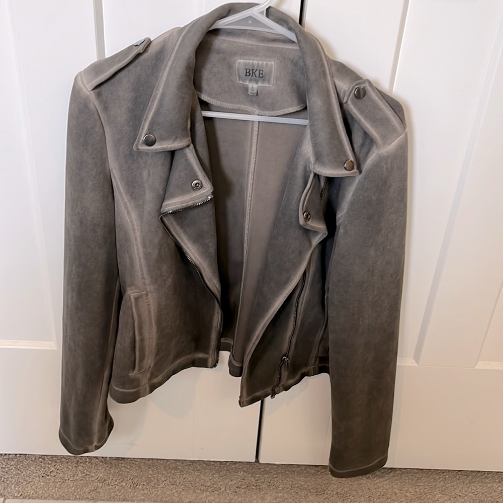 Suede jacket from buckle